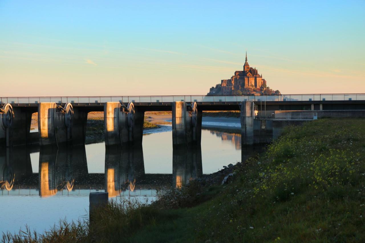 ホテル ラ ディーグ Mont-Saint-Michel エクステリア 写真